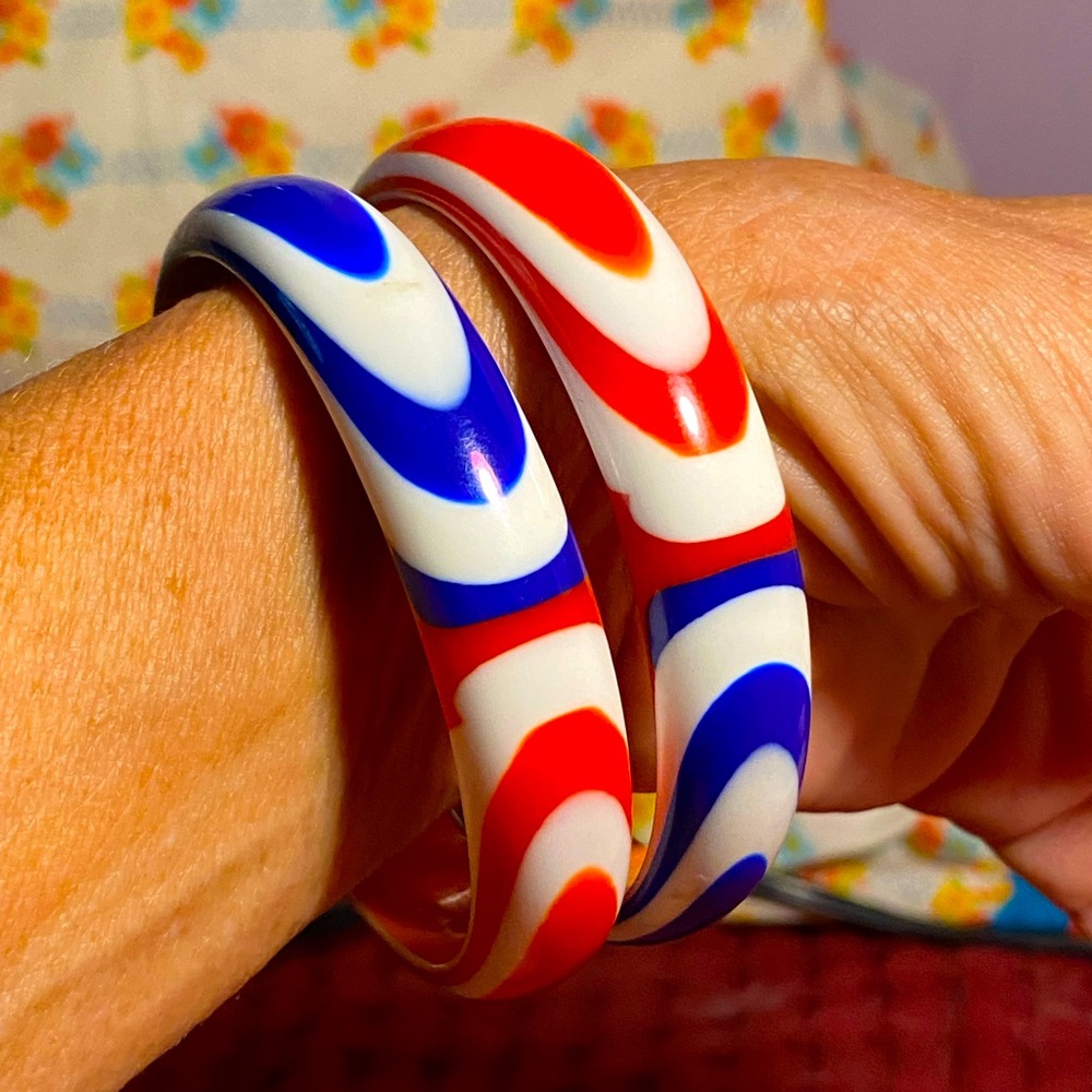 NOS Mid Century Best Plastics Lucite Bangle pair,layered carved,red,/white/blue